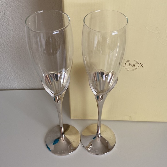 Lenox Heart Flute Pair - Picture 3 of 7